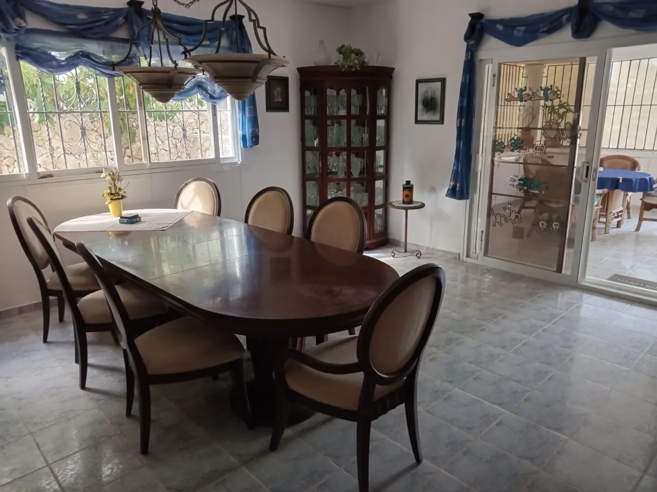 Attractive property with ample land and attractive rental income photo 2