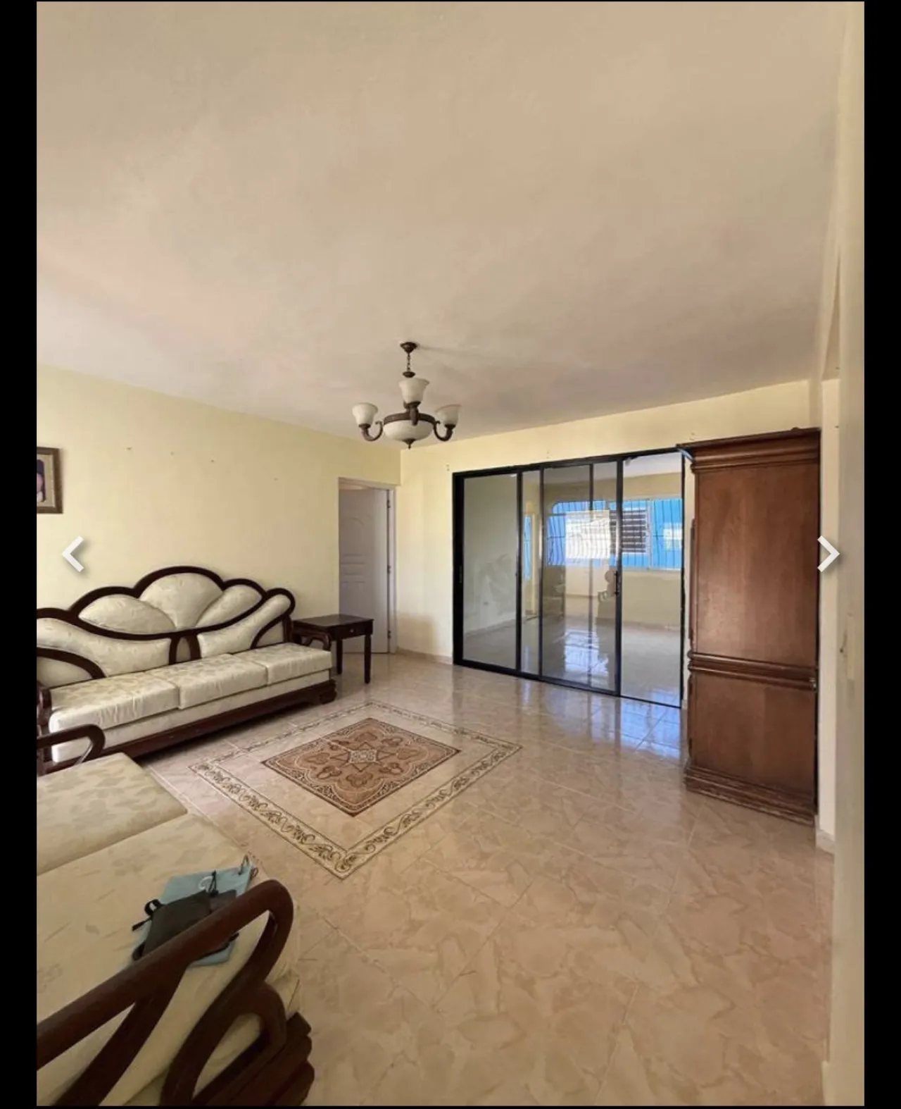 Casa de 2 niveles con 5 habitaciones en Lucerna del Mar, Santo Domingo Este