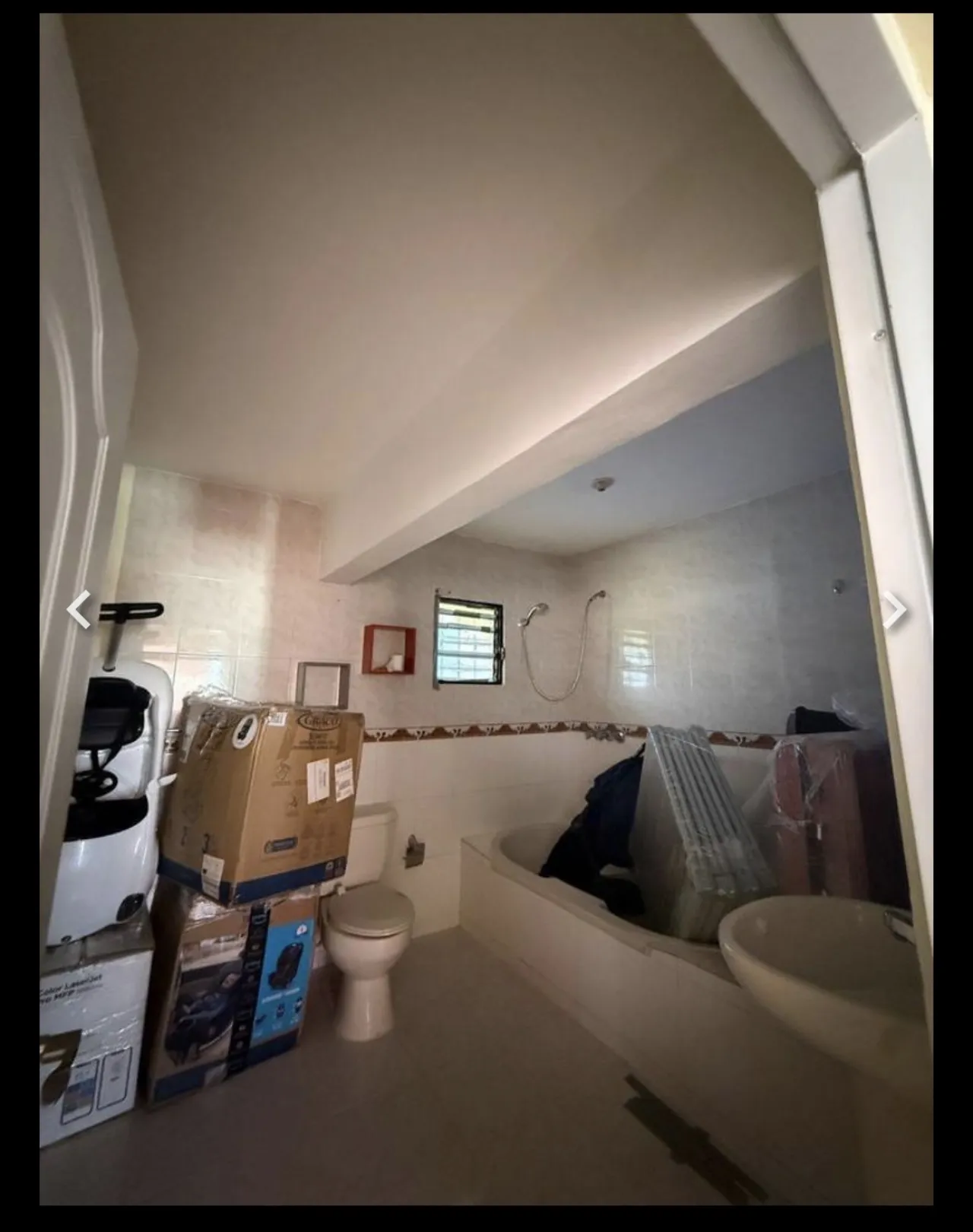 Casa de 2 niveles con 5 habitaciones en Lucerna del Mar, Santo Domingo Este
