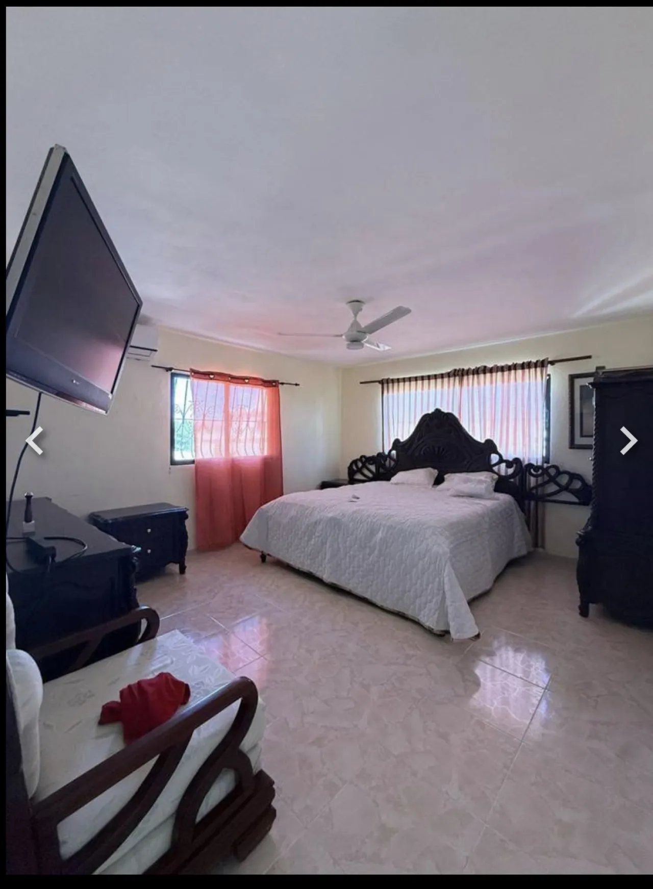 Casa de 2 niveles con 5 habitaciones en Lucerna del Mar, Santo Domingo Este