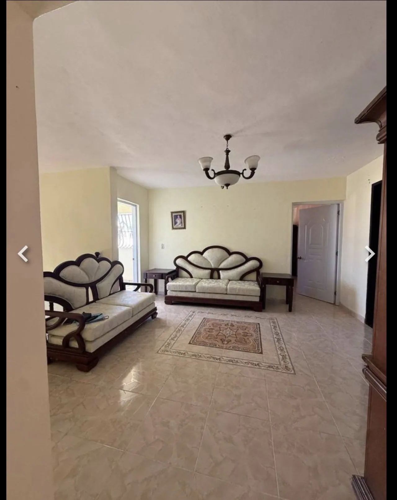 Casa de 2 niveles con 5 habitaciones en Lucerna del Mar, Santo Domingo Este