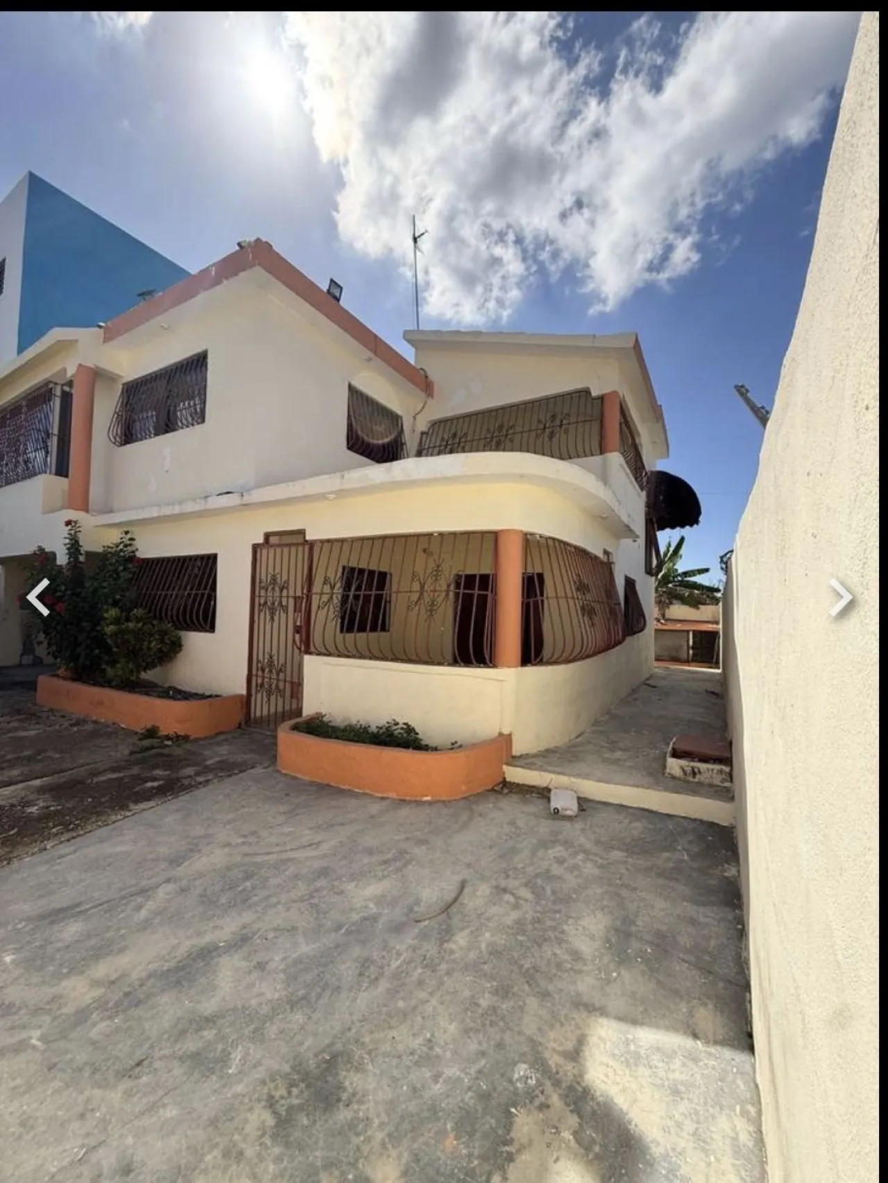 Casa de 2 niveles con 5 habitaciones en Lucerna del Mar, Santo Domingo Este photo 4