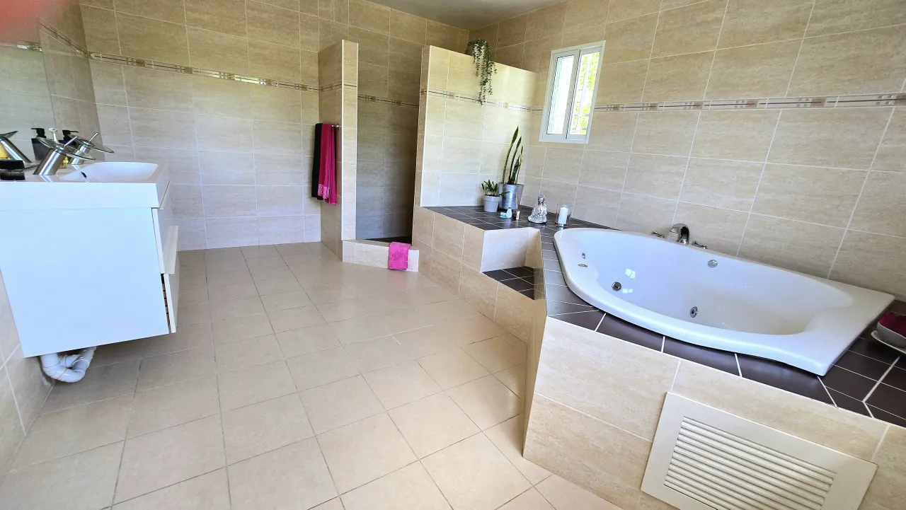 HOME FOR SALE : VILLA COLIBRI – El Limón, Samaná (Dominican Republic)