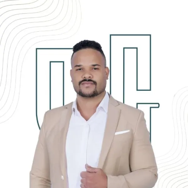 Alexander De La Cruz